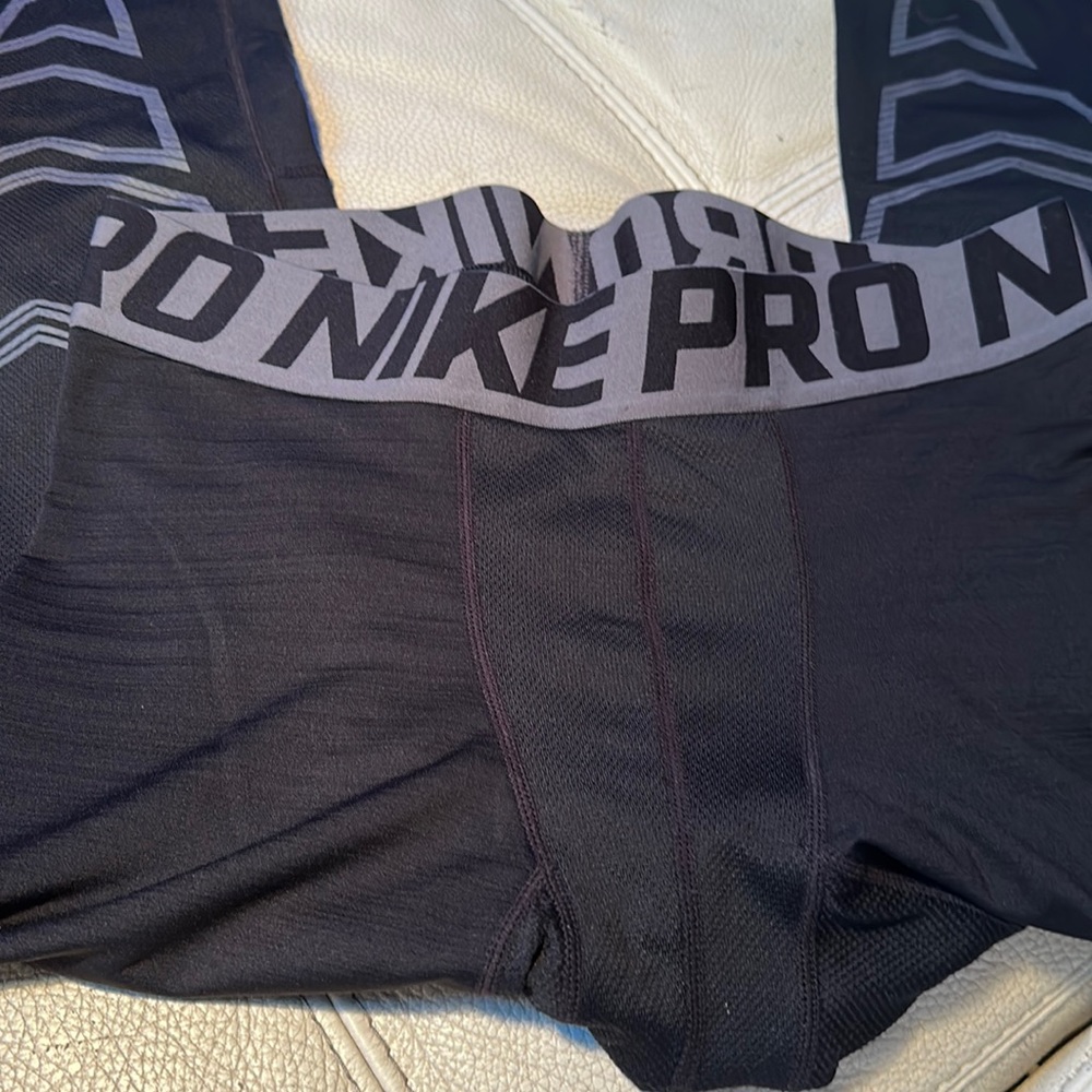 COPY - Nike Pro black workout pants size L